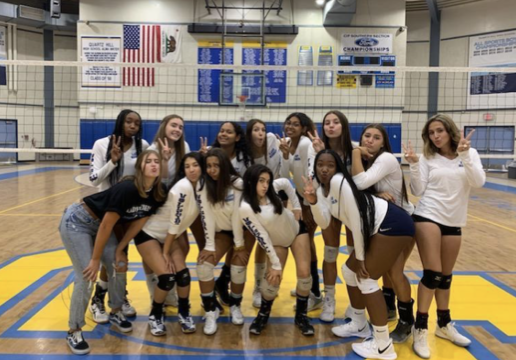 The Quartz Hill Girls’ Volleyball Team: What We Can Expect This Year